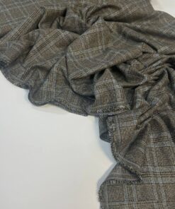 Бежево-серая костюмно-плательная ткань шанель в клетку