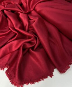 Костюмно-плательная вискоза малинового цвета популярные ткани 2024 года из пинтерест