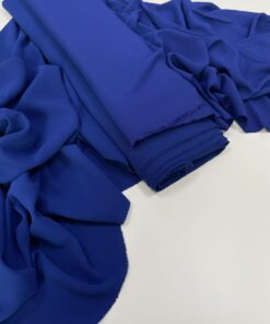 Костюмно-плательная поливискоза цвета синий-электрик купить в интернет-магазине в Москве