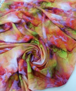 Яркая вискоза с красно-оранжевым принтом популярные ткани 2024 года из пинтерест