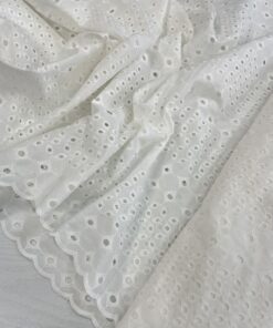 Шитьё бело-молочного цвета из Италии трендовые ткани купить онлайн с доставкой