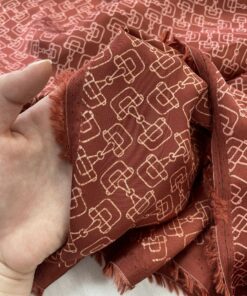 Шелковистая вискоза кирпичного цвета с мелким принтом купить в розницу недорого