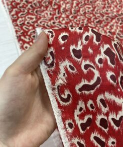 Красно-бордовая шелковистая вискоза с принтом в розницу и оптом купить недорого
