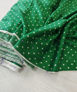 Зеленая Итальянская вискоза в мелкий горошек популярные ткани 2024 года из пинтерест