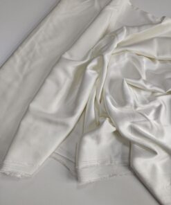 Молочная шелковистая Итальянская 100% вискоза купить в Москве со склада недорогие ткани с доставкой