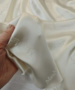 Подкладочная вискоза Max Mara молочного цвета купить в розницу недорого