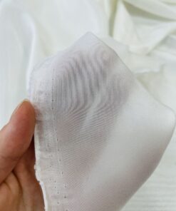 Подкладочная вискоза Max Mara бело- молочного цвета купить в Москве со склада недорогие ткани с доставкой