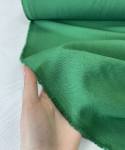 Костюмная ткань зелёного цвета из Италии в розницу и оптом купить недорого