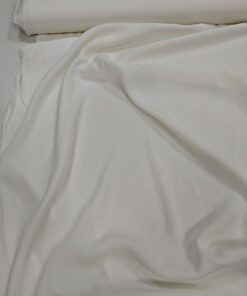 Итальянская вискоза креп бело-молочная