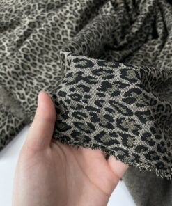 Принтованный Джерси цвета хаки со змеиным принтом купить в розницу недорого