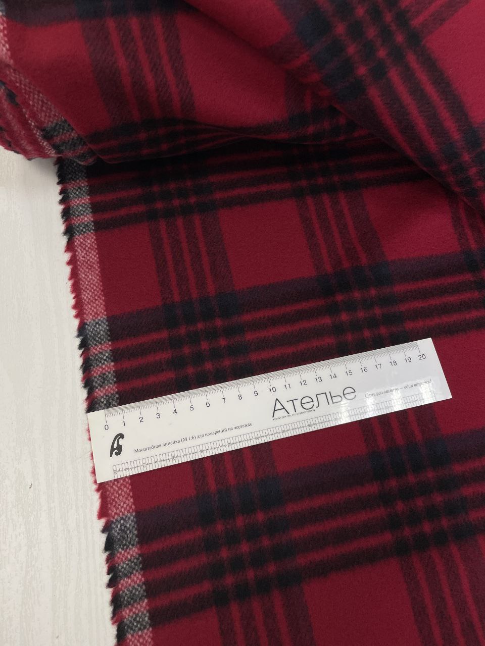 2025-09-03 19.30.21 Шерстяная фланелька в крупную черно-красную клетку