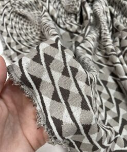 Принтованный бежево-коричневый джерси с графическим принтом