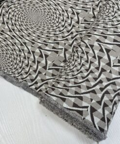 Принтованный бежево-коричневый джерси с графическим принтом