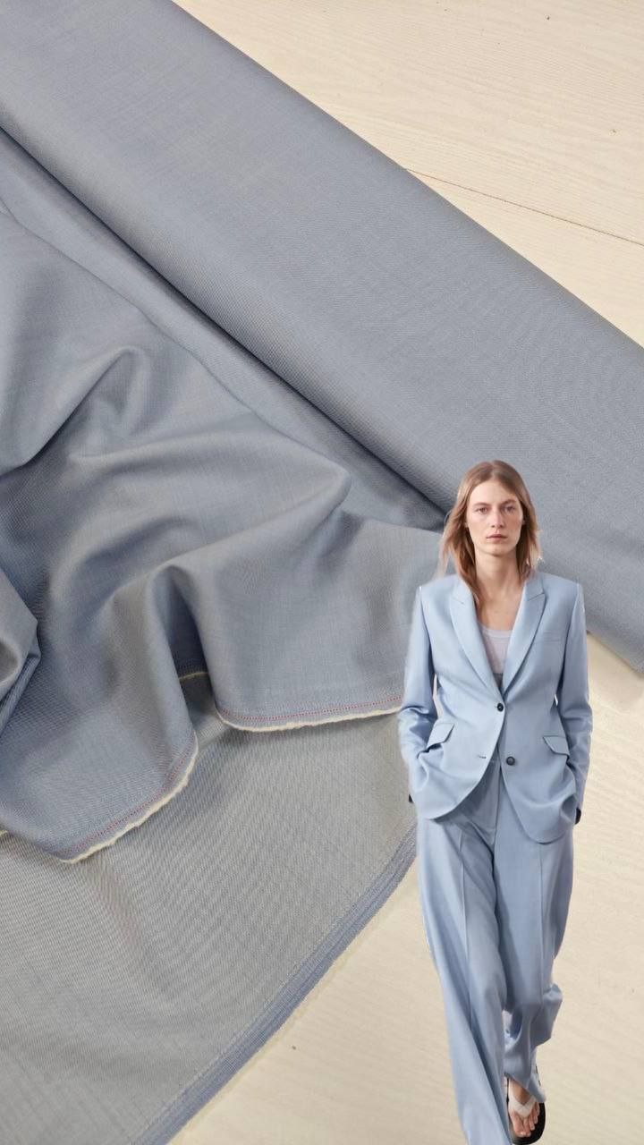 2025-10-13 12.59.33 Серо-голубая шерсть с шелком от Loro Piana популярные ткани 2025 года из пинтерест