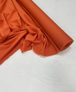 Яркая красивая шерсть цвета мандарина от Escada