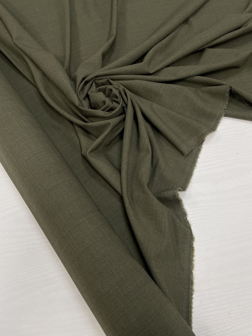 2025-10-13 13.00.06 Костюмная полушерсть с брендового стока Escada купить в розницу недорого