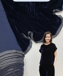 Вискозный мягкий бархат синего цвета из Италии купить недорого в интернет-магазине в Москве в розницу по оптовой цене