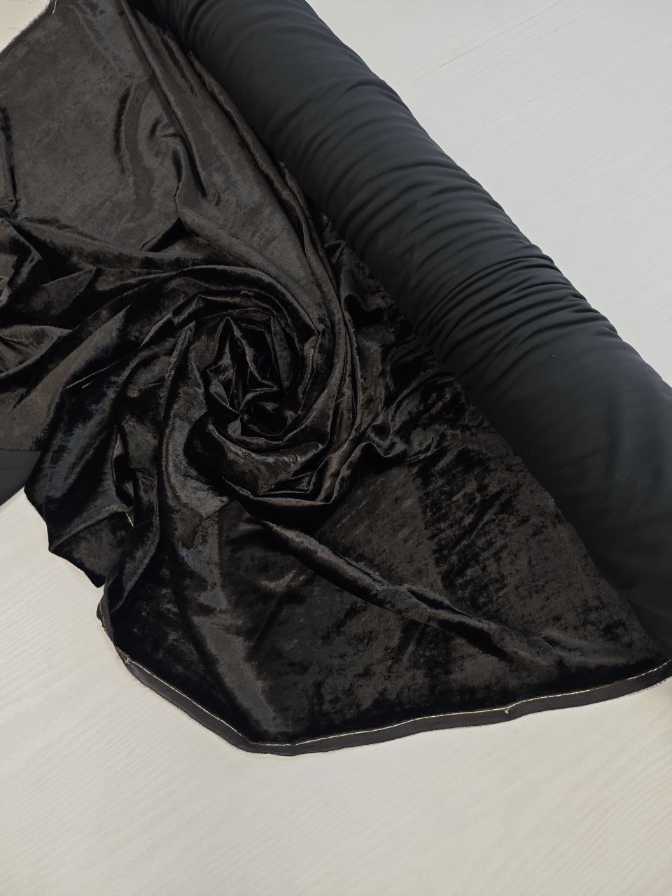 2026-03-20 15.35.41 Черный вискозный мягкий бархат из Италии купить в розницу недорого