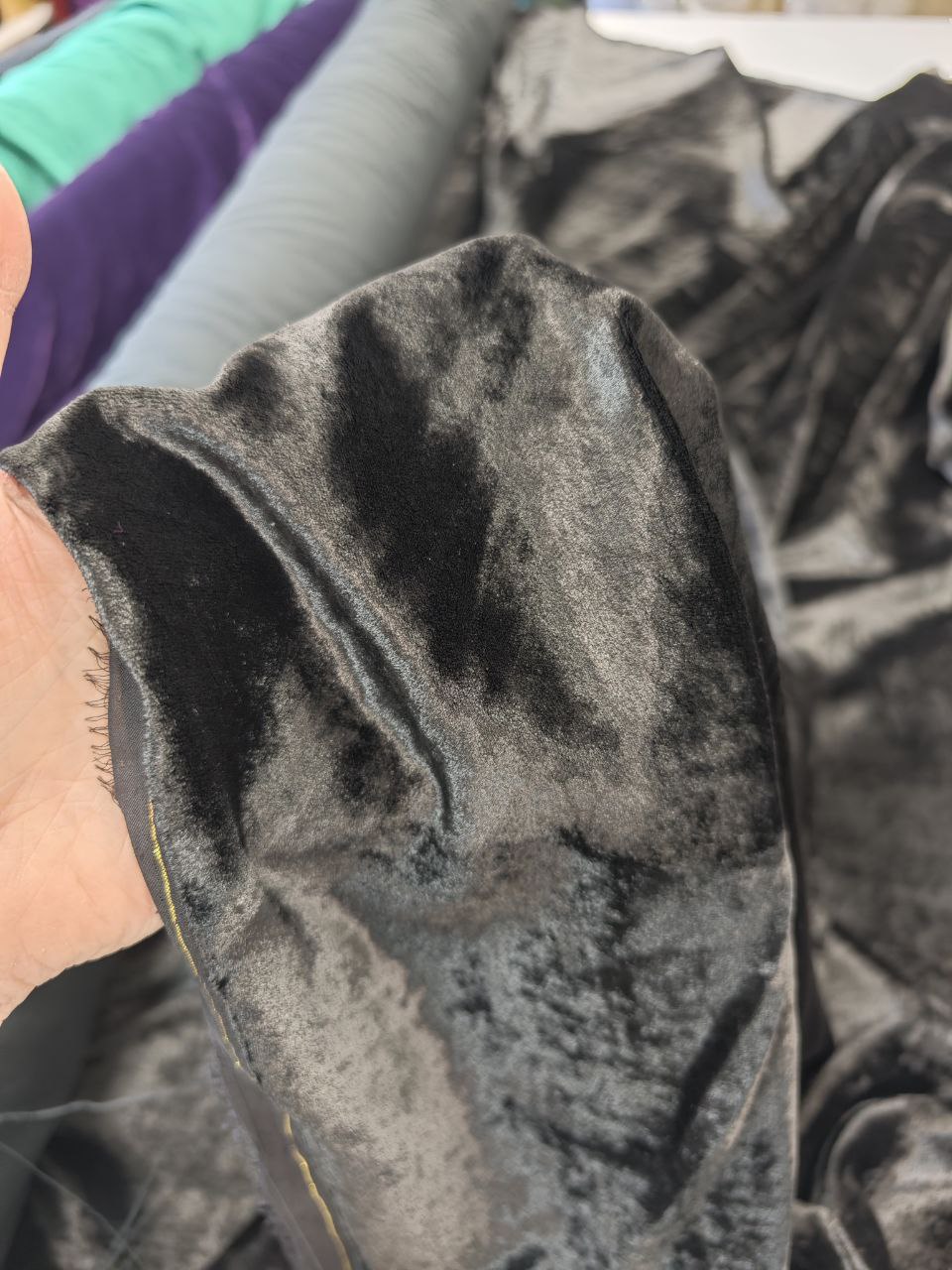 2026-03-20 15.35.47 Черный вискозный мягкий бархат из Италии популярные ткани 2025 года из пинтерест