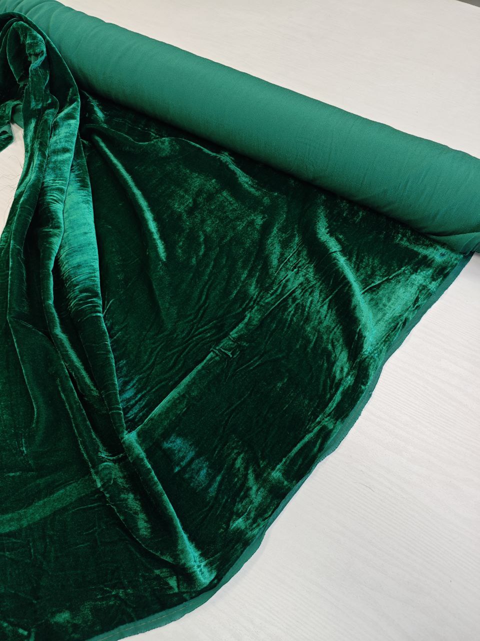 2026-03-20 15.35.53 Итальянский зеленый бархат/велюр купить в розницу недорого