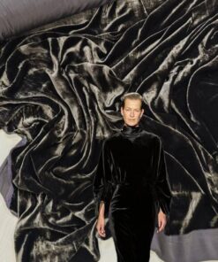 Balenciaga роскошный черный бархат из Италии купить в Москве со склада недорогие ткани с доставкой