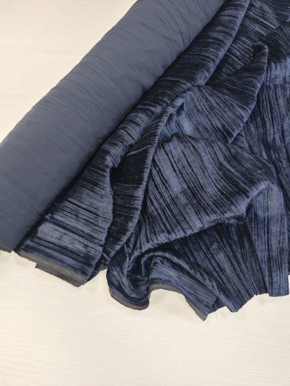 2026-03-20 15.36.39 Итальянский темно-синий бархат крэш