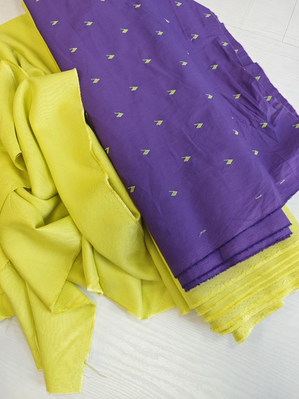 2026-03-20 15.52.48 Итальянский смесовый лён цвета лайм купить в интернет-магазине в Москве