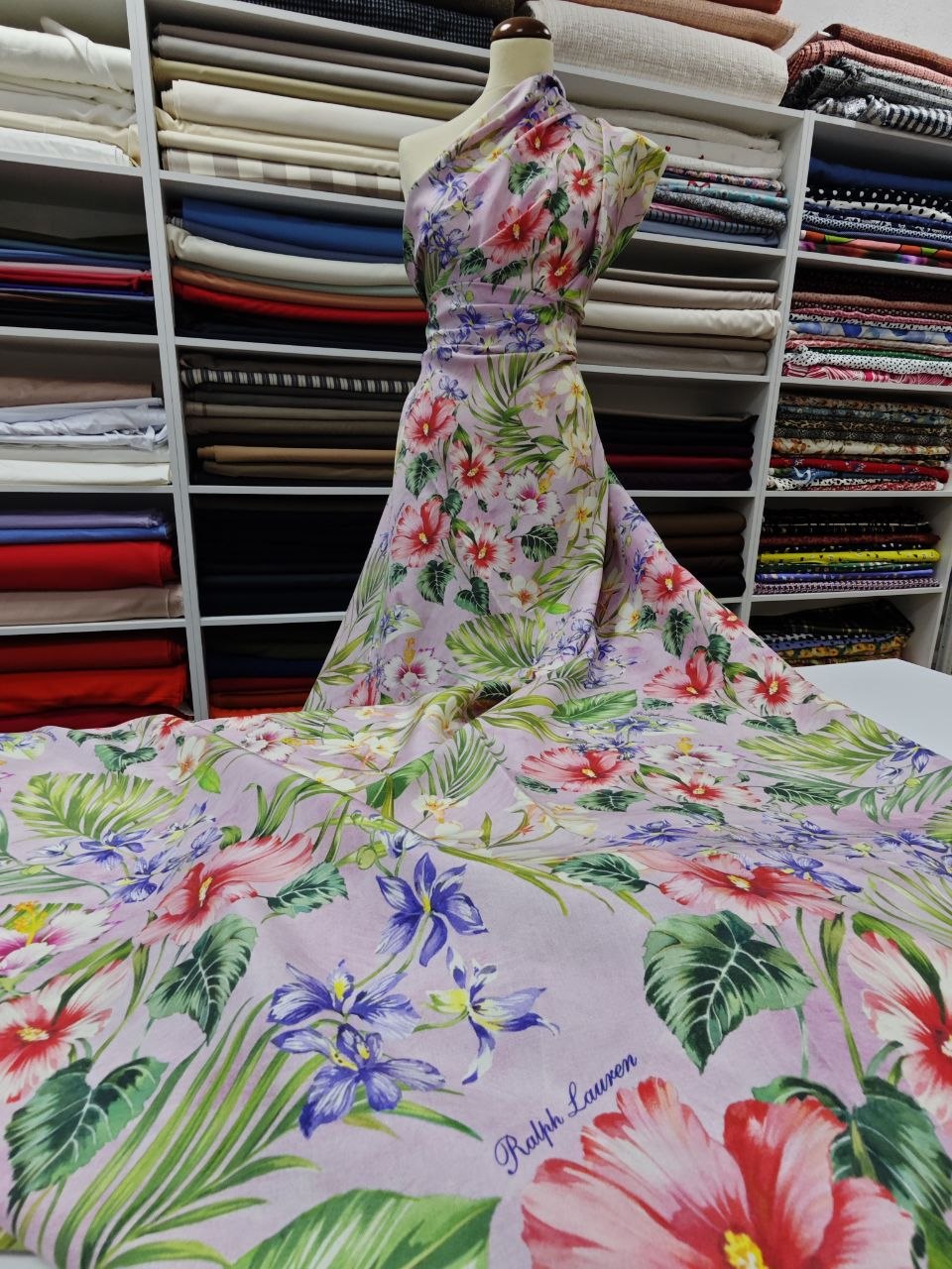 2026-03-22 18.37.56 Шёлк со стока Ralph Lauren с принтами цветов купить в розницу недорого