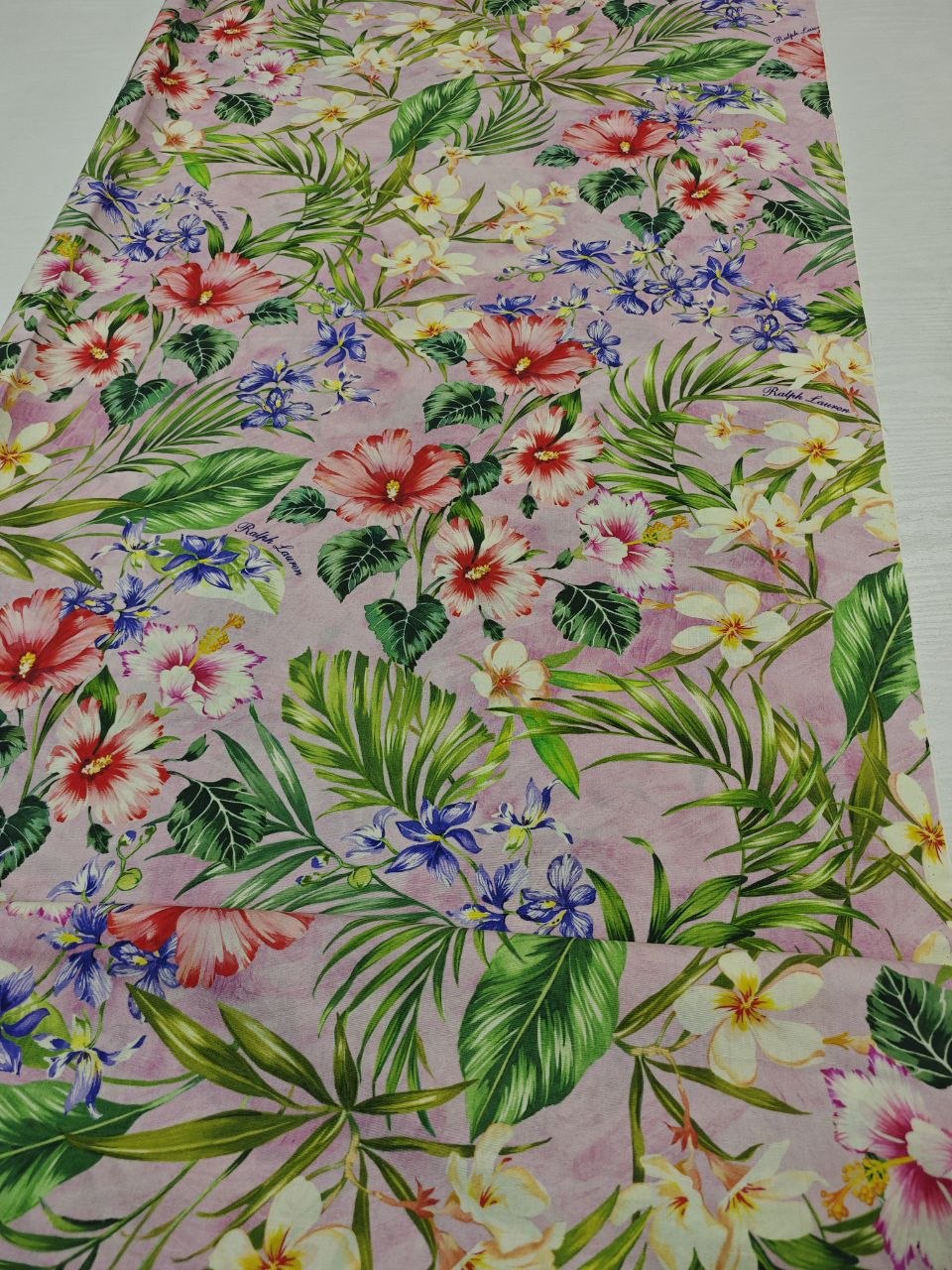 2026-03-22 18.37.59 Шёлк со стока Ralph Lauren с принтами цветов купить в интернет-магазине в Москве