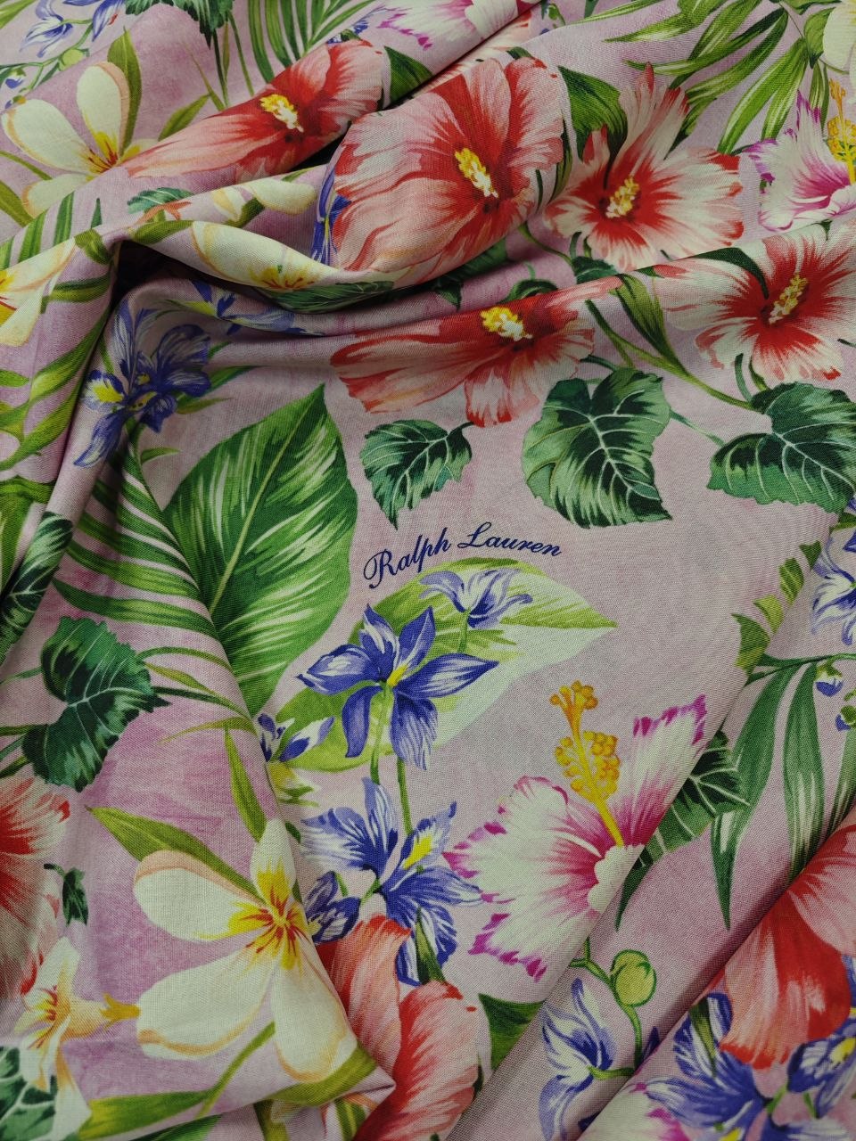 2026-03-22 18.38.02 Шёлк со стока Ralph Lauren с принтами цветов купить в Москве со склада недорогие ткани с доставкой