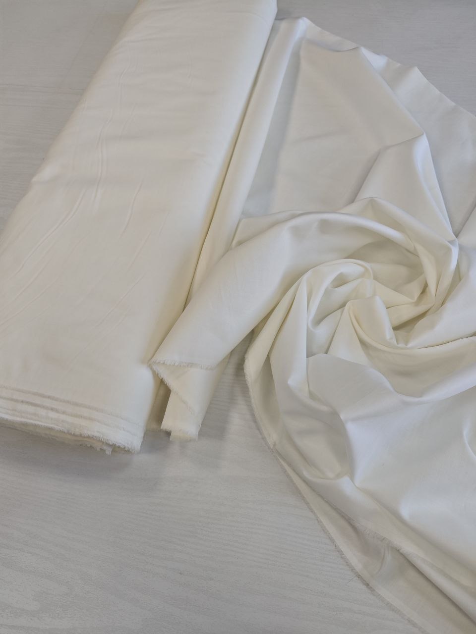 2026-03-22 18.38.30 Итальянская 100% вискоза бело-молочного цвета в розницу и оптом купить недорого