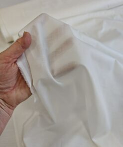 Итальянская 100% вискоза бело-молочного цвета купить в розницу недорого