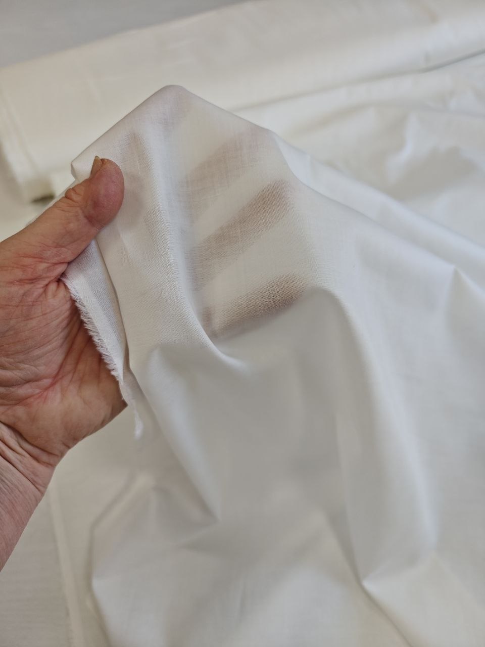 2026-03-22 18.38.32 Итальянская 100% вискоза бело-молочного цвета купить в розницу недорого