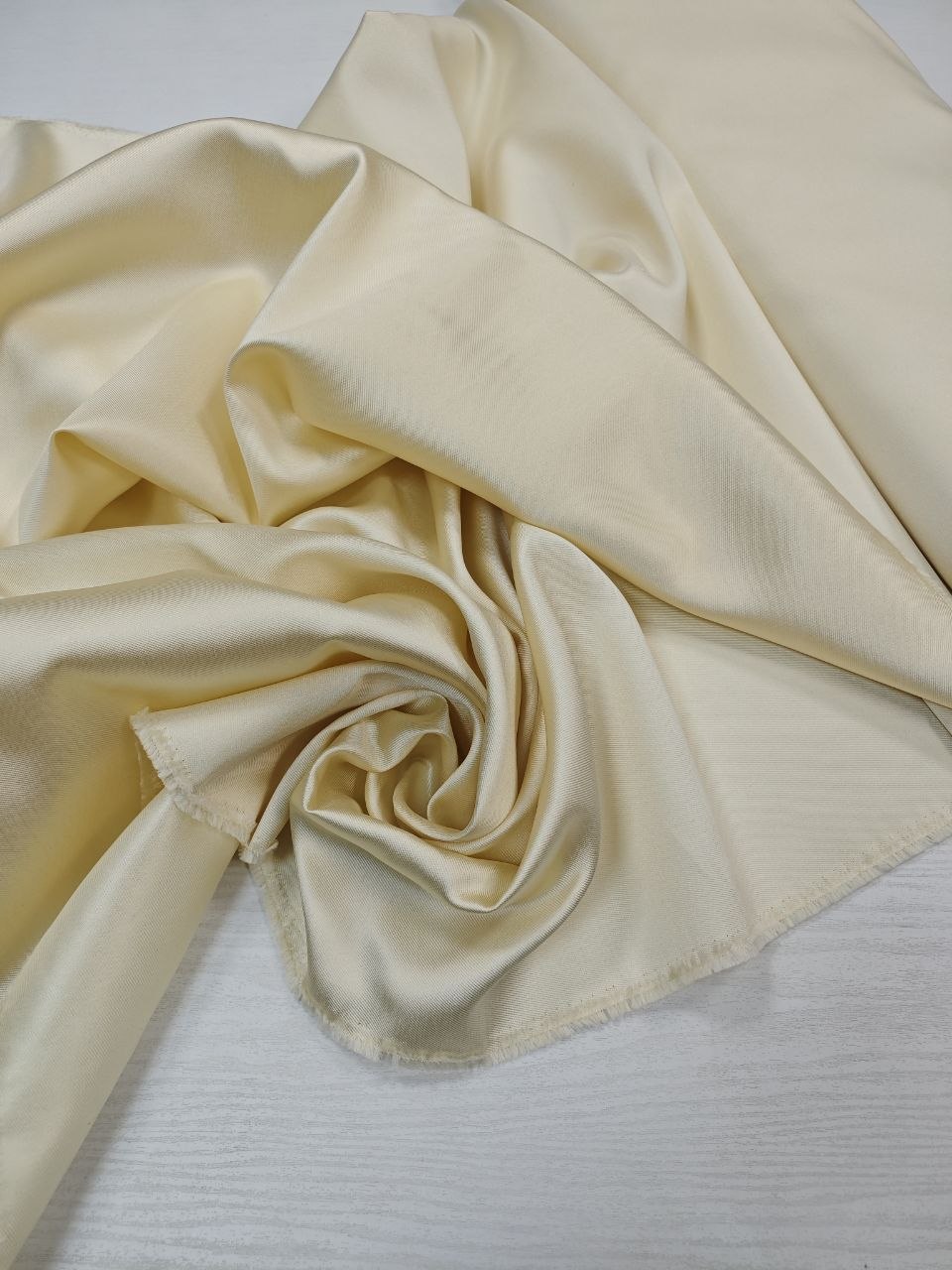 2026-04-14 19.55.17 Шёлк смесовый, красивого цвета " сливочное масло"