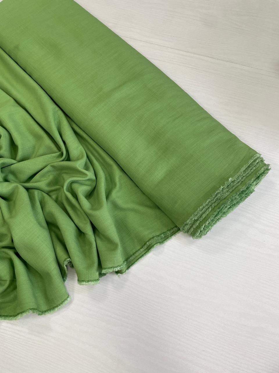 2026-04-14 19.57.22 Костюмно-плательная зеленая вискоза/лён