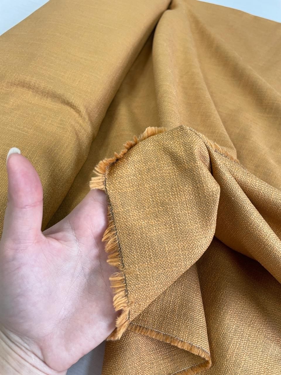 2026-04-14 19.58.59 Смесовый Итальянский лен цвета охра купить в Москве со склада недорогие ткани с доставкой