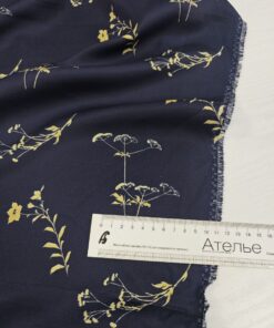 Темно синяя вискоза с принтом из Италии купить в розницу недорого